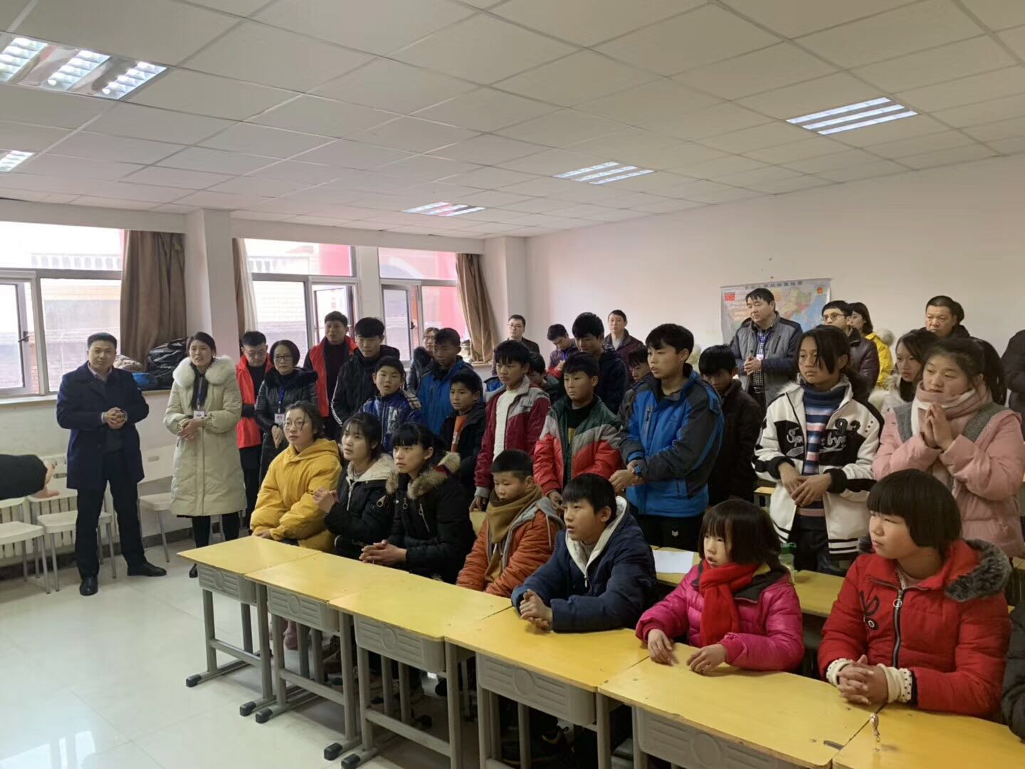 庹福集团:与爱同行守护梦想 汇聚公益爱心力量